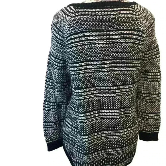 New Directions Weekend Belk Brand Medium Black and White Knit Sweater L/S - Picture 3 of 3